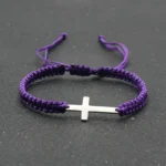 Bracelet tressé violet avec croix en acier inoxydable